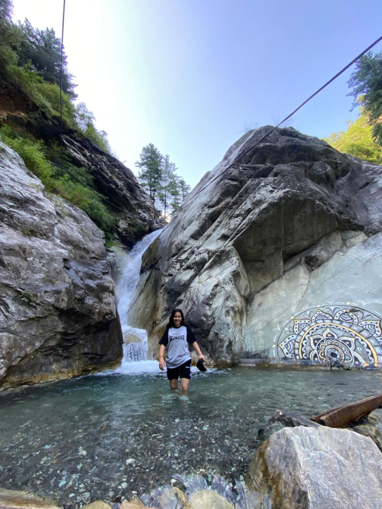 Pahadirovers Homestay & Cafe Kasol Zewnętrze zdjęcie